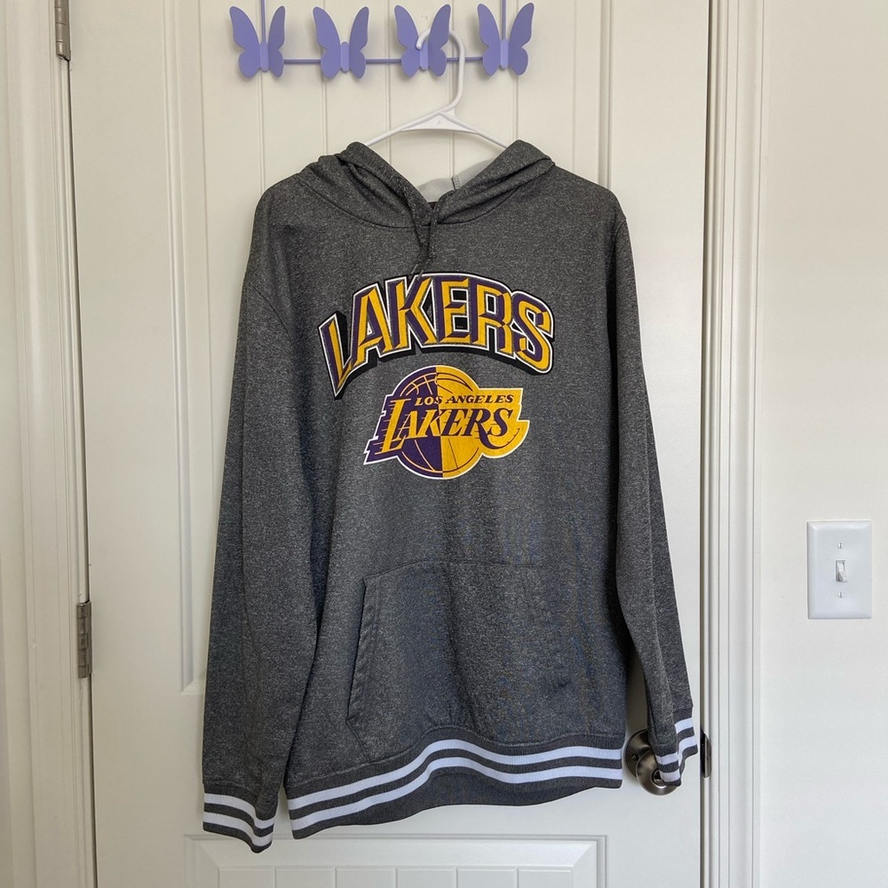 NWOT | NBA Los Angeles Lakers men’s pullover‎ hoodie — medium